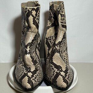 Treasure & Bond Ankle Boots | Snake Print | Size 9.5